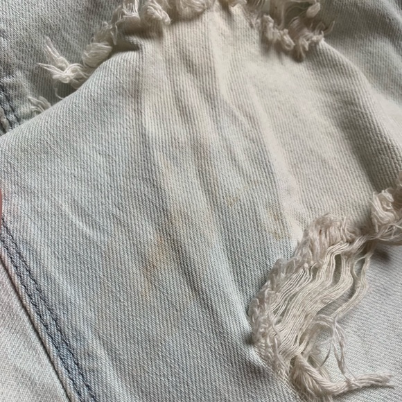 Distressed jeans - Picture 7 of 7